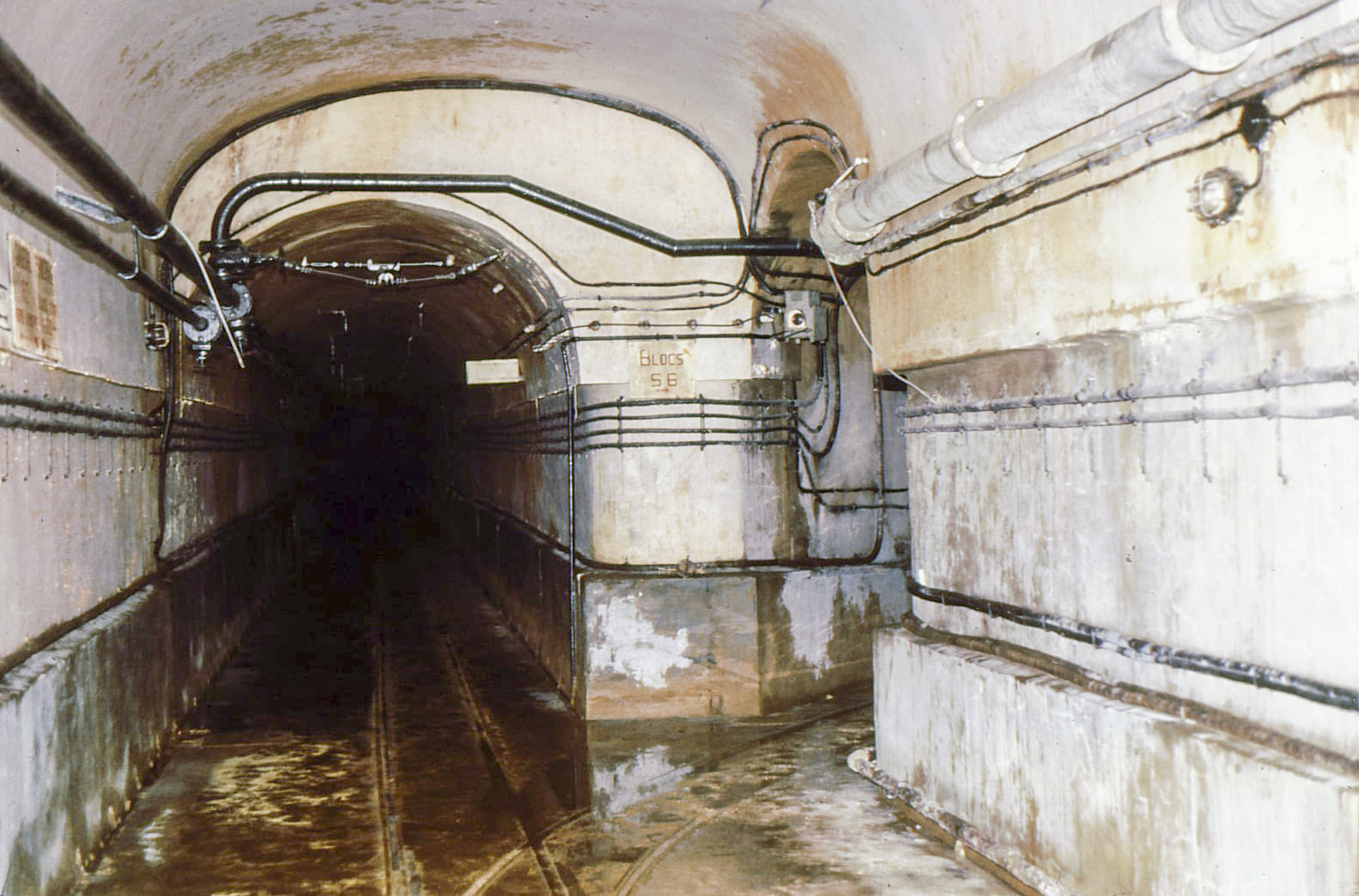 Ligne Maginot - SCHOENENBOURG - (Ouvrage d'artillerie) - Galerie des avants en 1979 - Adam Christian