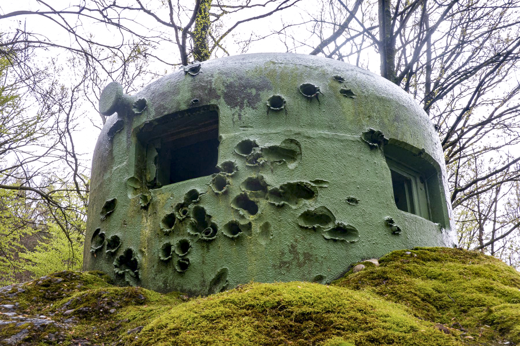 Ligne Maginot - GUNSTHAL COL OUEST - (Blockhaus pour arme infanterie) - La cloche GFM portant les stigmates de l'assaut allemand du 19 juin 1940 - Michel Teiten