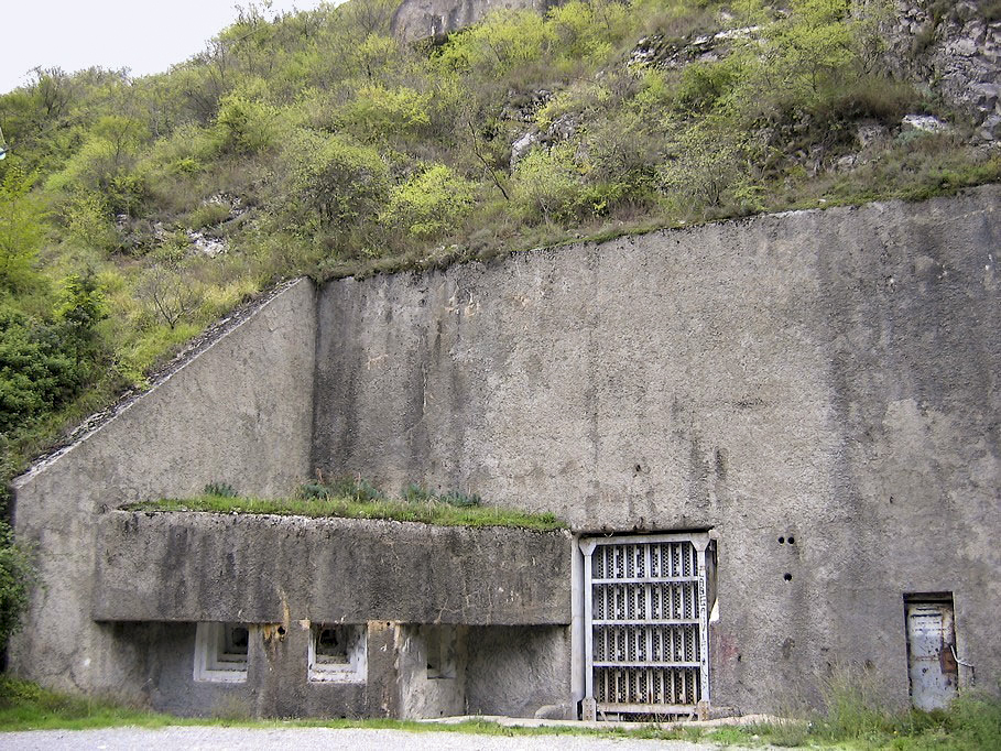 Ligne Maginot - CASTILLON (CN) - EO8 - (Ouvrage d'artillerie) - Bloc 1
Entrée - FORNERIS Serge