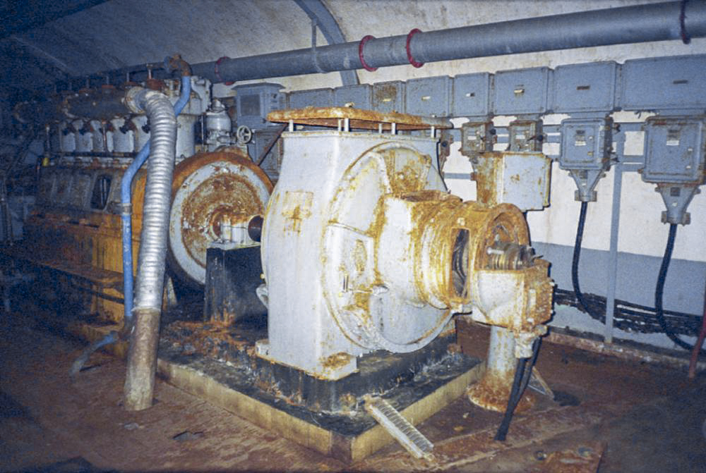 Ligne Maginot - CASTILLON (CN) - EO8 - (Ouvrage d'artillerie) - L'usine électrique - LOVINY Alain