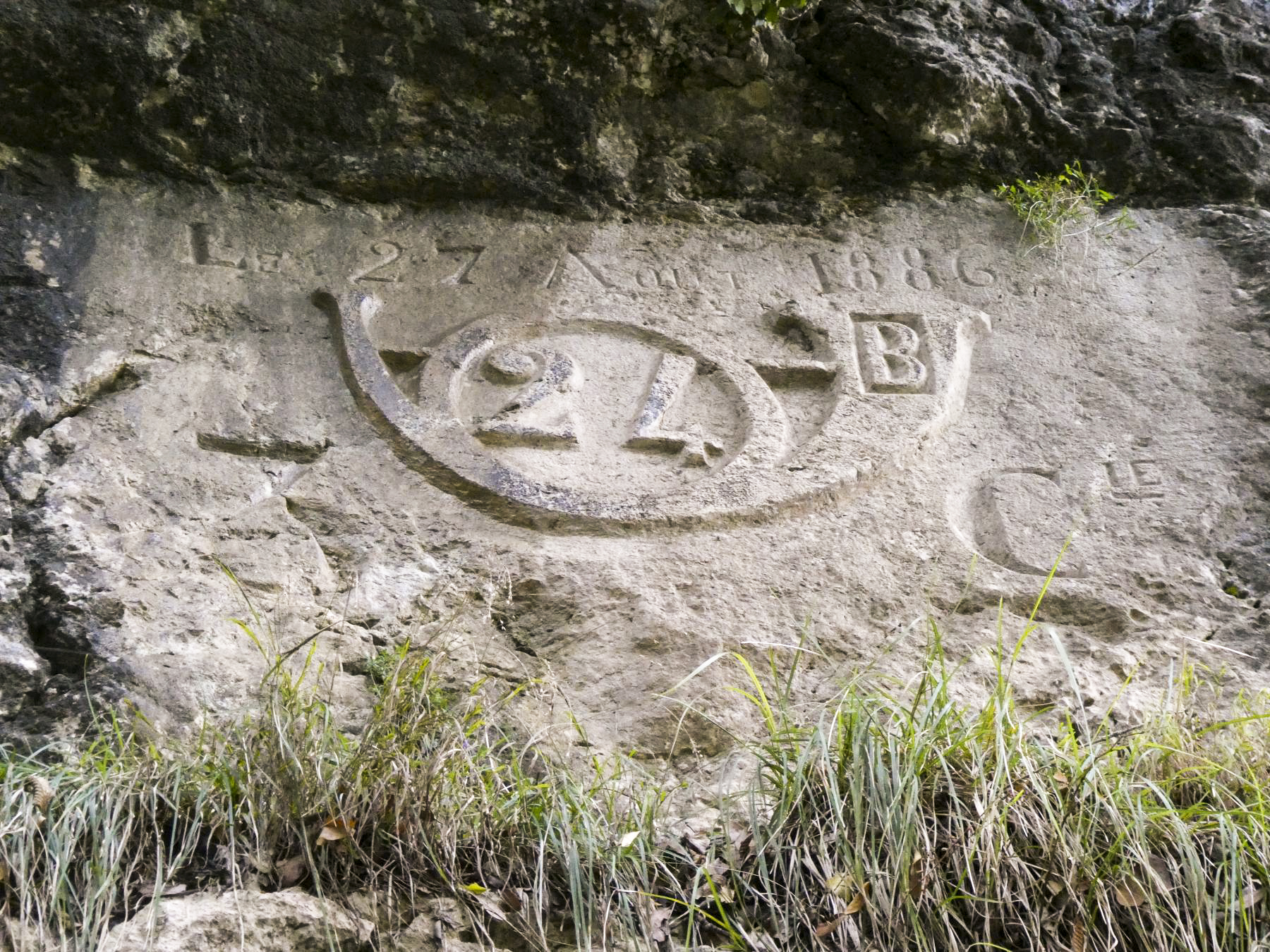 Ligne Maginot - CASTILLON (CN) - EO8 - (Ouvrage d'artillerie) - Environnement
Gravure au départ de la piste Castillon-Ste. Agnès. - ELLENA - CUNY