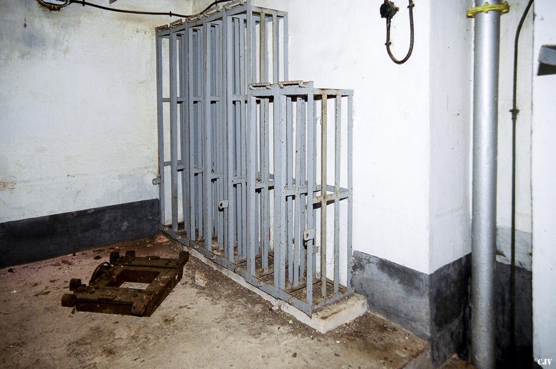 Ligne Maginot - CASTILLON (CN) - EO8 - (Ouvrage d'artillerie) - Bloc 5 - Lia VERMEULEN