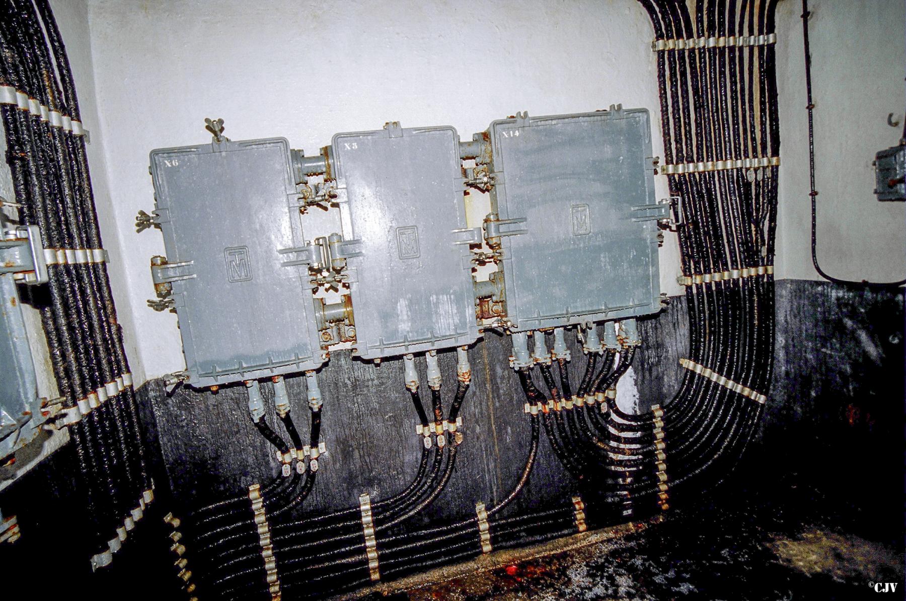 Ligne Maginot - CASTILLON (CN) - EO8 - (Ouvrage d'artillerie) - Central téléphonique - Lia VERMEULEN