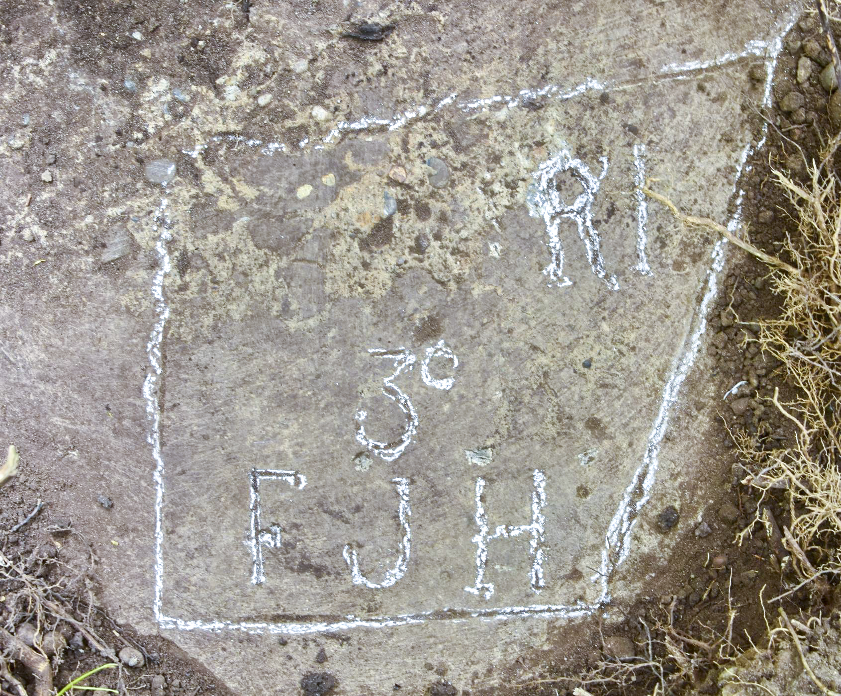 Ligne Maginot - BATTENHEIM ECLUSE 44 NORD 2 - (Cuve pour canon) - Inscriptions RI 3° FJH - Daniel Froehly