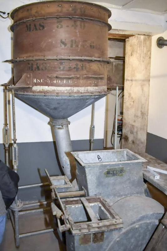 Ligne Maginot - 16/3 - KILSTETT - (Casemate d'infanterie - Double) - Filtre et ventilateur avant restauration - D. Froehly