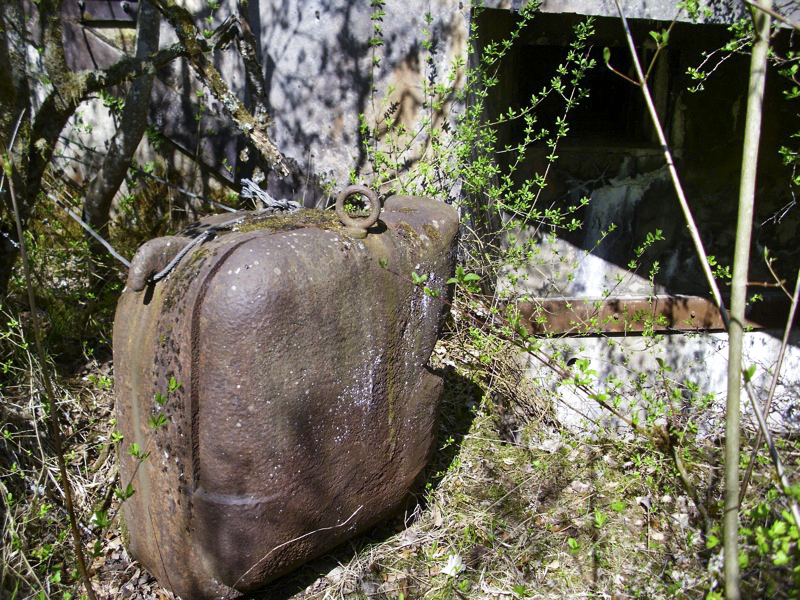 Ligne Maginot - COUCOU - A20 - (Ouvrage d'infanterie) - Bloc 2
Le caisson blindé pour projecteur extérieur - Alain KRUPP