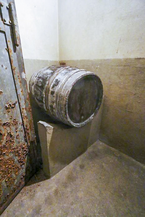 Ligne Maginot - HEIDENBUCKEL - (Abri) - Réserve de vivres
Tonneau de 'pinard' - GRASSER Michel
