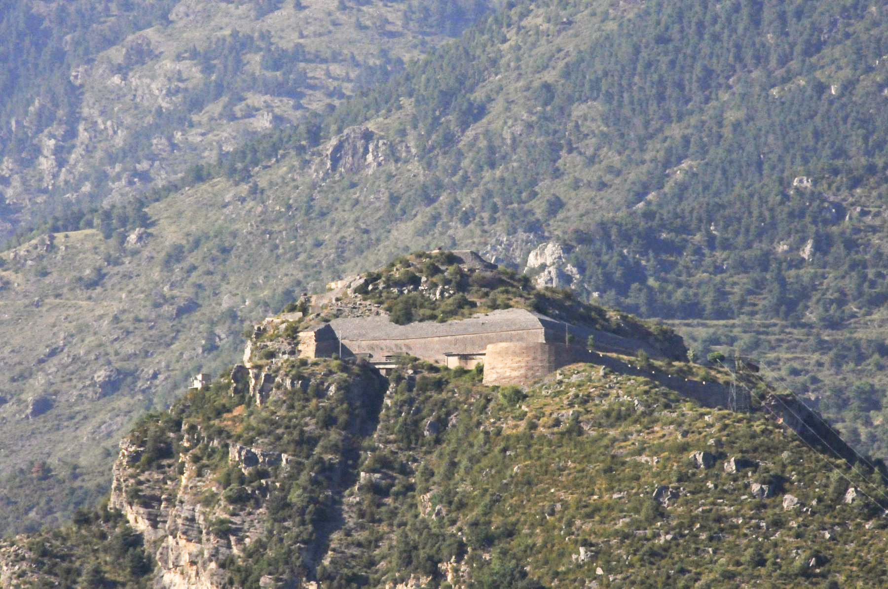 Ligne Maginot - RIMPLAS (RS) - (Ouvrage d'artillerie) - Vue depuis le Sud-Ouest (depuis la route d'Ilonse) - Jean FERAUD