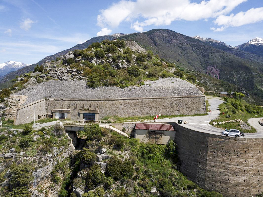 Ligne Maginot - RIMPLAS (RS) - (Ouvrage d'artillerie) - Les entrées - ELLENA - CUNY