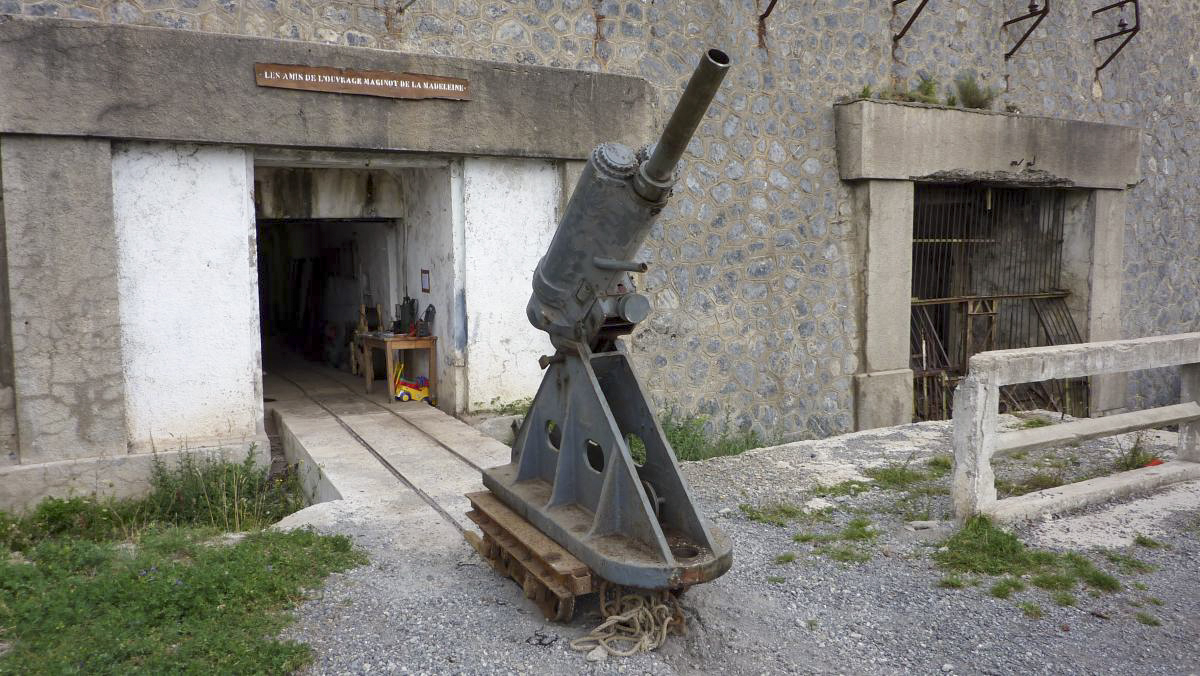 Ligne Maginot - RIMPLAS (RS) - (Ouvrage d'artillerie) - Entrée des hommes
Le départ d'un des mortiers de 81