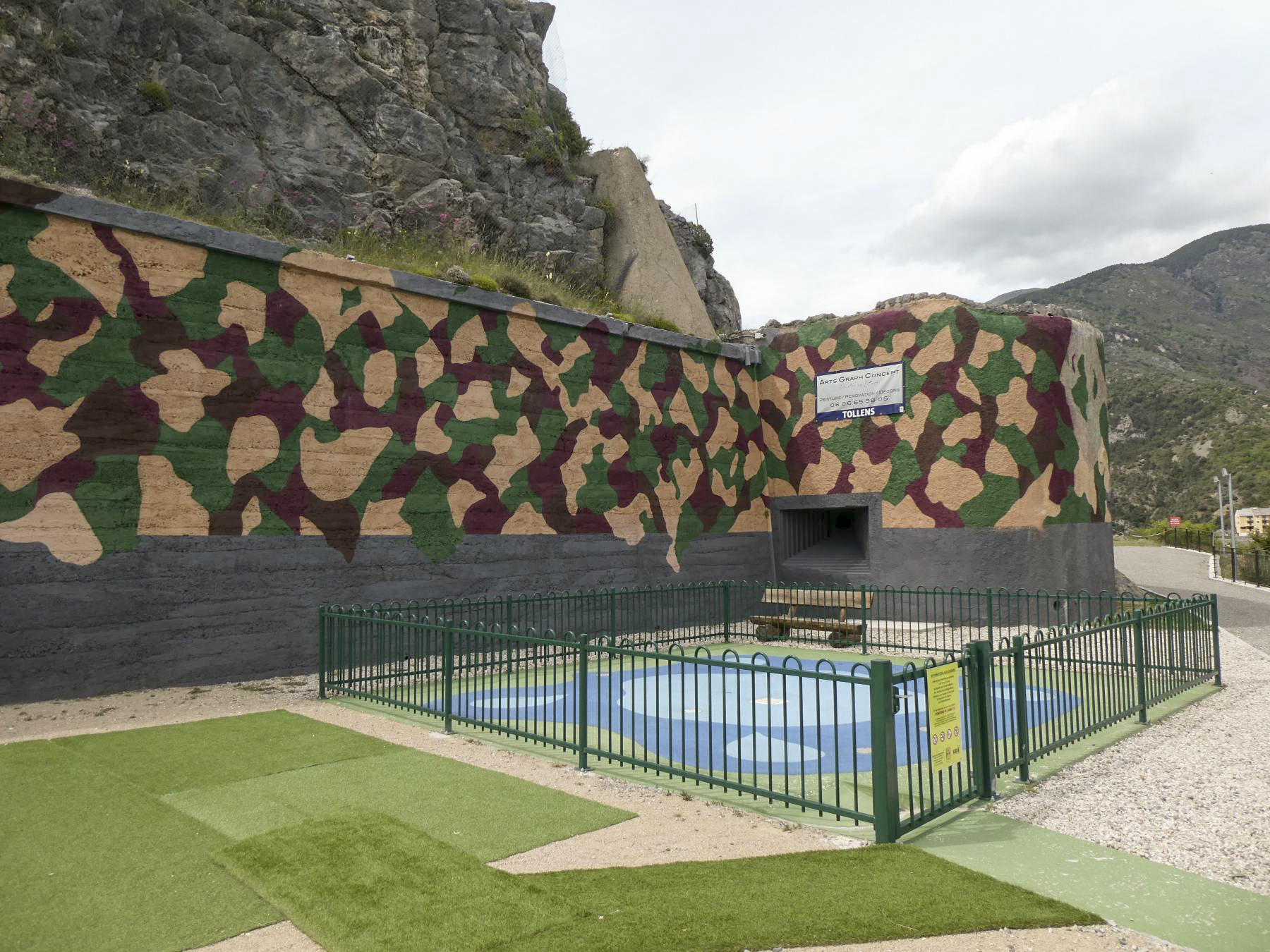 Ligne Maginot - RIMPLAS (RS) - (Ouvrage d'artillerie) - Le camouflage du mur repeint - Ellena-Cuny