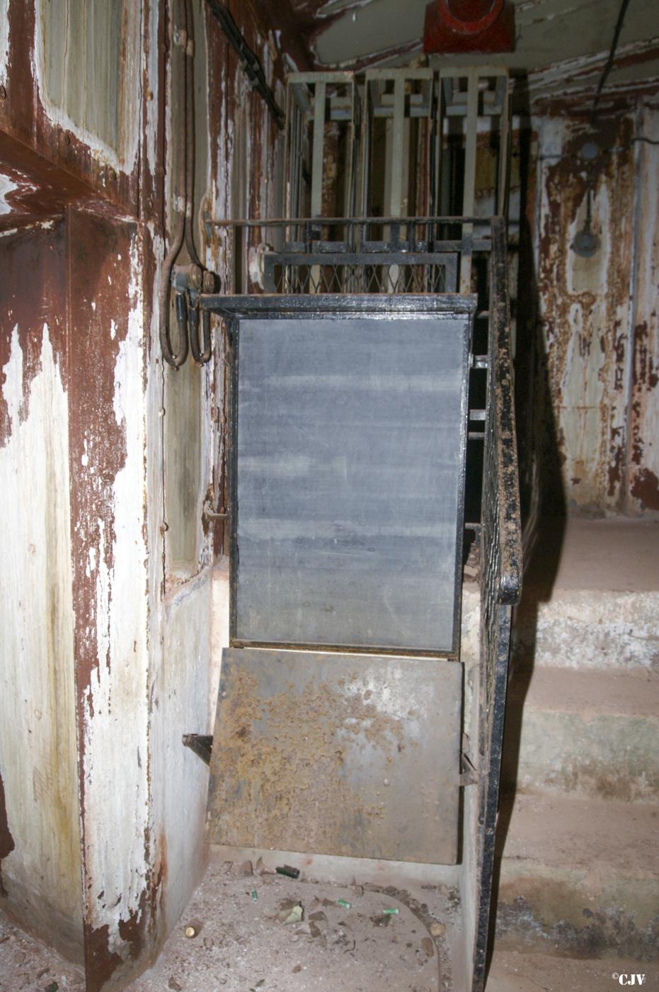 Ligne Maginot - RIMPLAS (RS) - (Ouvrage d'artillerie) - Bloc 5   - Lia VERMEULEN