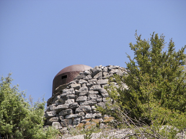 Ligne Maginot - RIMPLAS (RS) - (Ouvrage d'artillerie) - Vue de l'une des fausses cloches - Bertrand99 - Wikipedia.org