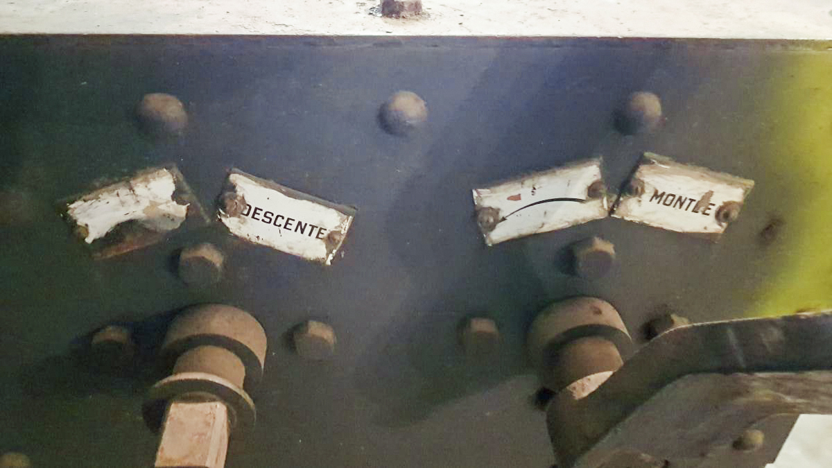 Ligne Maginot - RIMPLAS (RS) - (Ouvrage d'artillerie) - Bloc 5
Treuil manuel pour l'ascenseur - ELLENA - CUNY