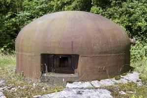 Ligne Maginot - BILLIG - A18 - (Ouvrage d'artillerie) - Entrée mixte
Cloche GFM : noter le marquage '114'