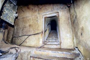 Ligne Maginot - BILLIG - A18 - (Ouvrage d'artillerie) - Entrée des câbles
Escalier menant à la galerie d'entrée des cables