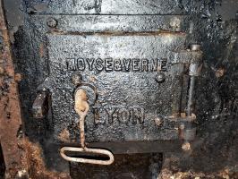 Ligne Maginot - LAVOIR - (Ouvrage d'artillerie) - La cuisine
Trappe de foyer du percolateur Moyse & verne