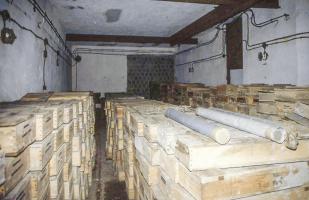 Ligne Maginot - KOBENBUSCH  - A13 - (Ouvrage d'artillerie) - Entrée munitions
De nombreuses caisses contenant divers carottages.