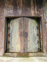 Ligne Maginot - KOBENBUSCH  - A13 - (Ouvrage d'artillerie) - Bloc 7
Casemate d'artillerie.
Volet blindé en place sur l'une des trois embrasures.
