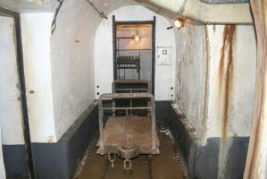 Ligne Maginot - GALGENBERG - A15 - (Ouvrage d'artillerie) - Bloc 3 
Au niveau souterrain, chambrée derrière le wagonnet