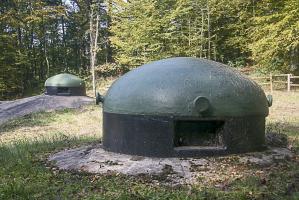 Ligne Maginot - GALGENBERG - A15 - (Ouvrage d'artillerie) - Entrée munitions
Les deux cloches GFM
