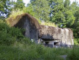 Ligne Maginot - GALGENBERG - A15 - (Ouvrage d'artillerie) - Entrée des hommes
Vue du coté gauche