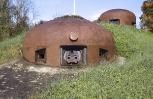 Ligne Maginot - GALGENBERG - A15 - (Ouvrage d'artillerie) - Bloc 5
Cloche JM et cloche GFM