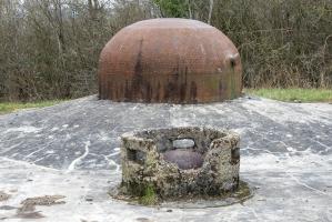 Ligne Maginot - GALGENBERG - A15 - (Ouvrage d'artillerie) - Bloc 6
Champignon de prise d'air et cloche GFM