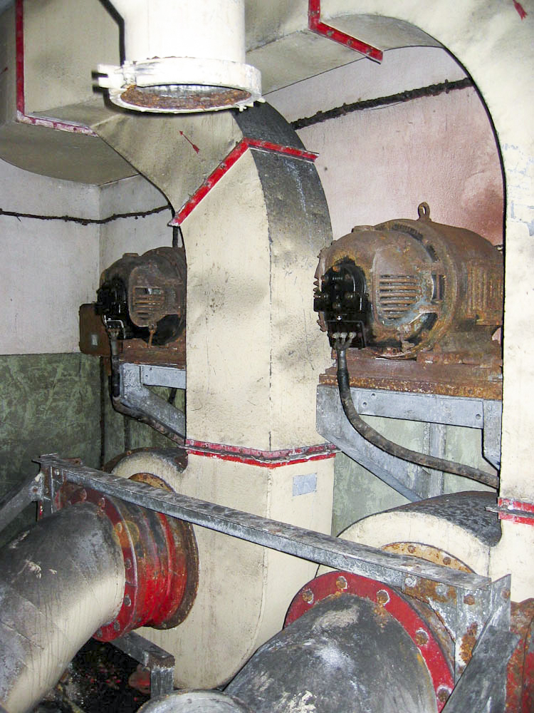 Ligne Maginot - BILLIG - A18 - (Ouvrage d'artillerie) - Entrée mixte
Salle des filtres et ventilation - Michel Teiten