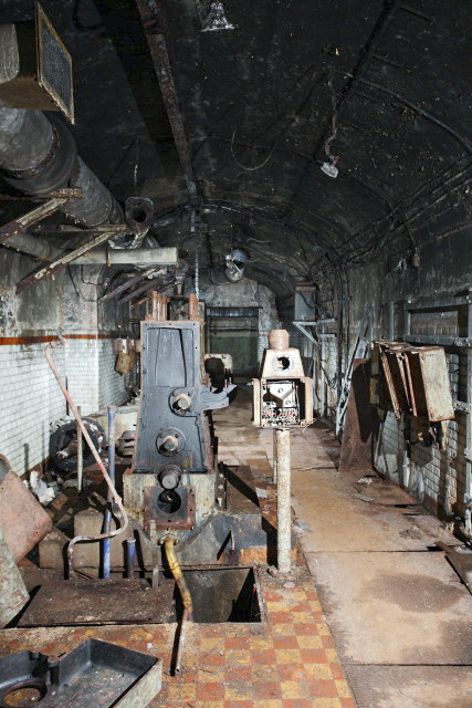 Ligne Maginot - BILLIG - A18 - (Ouvrage d'artillerie) - Usine
Vestiges dans l'usine de l'ouvrage. - www.arnaultjl-photo.com