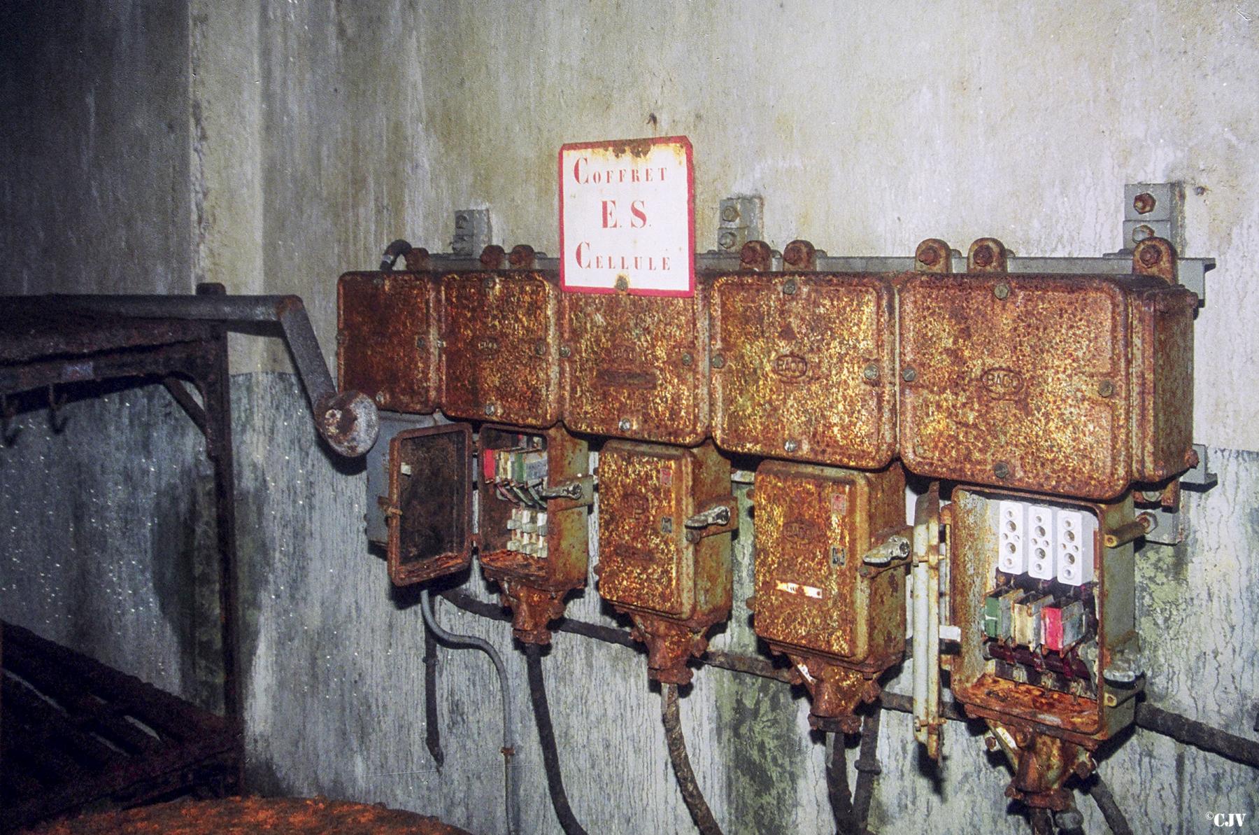 Ligne Maginot - BILLIG - A18 - (Ouvrage d'artillerie) - Bloc 7
Coffrets - Lia VERMEULEN