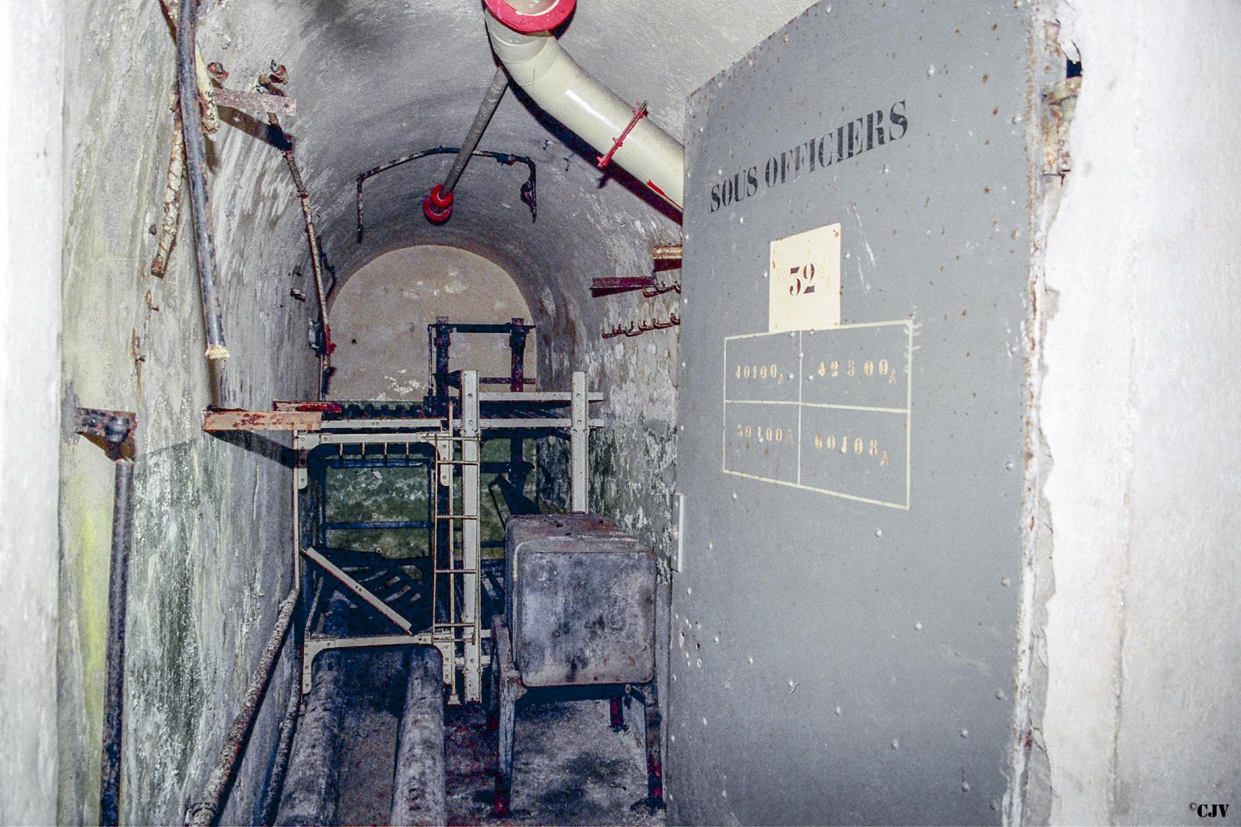 Ligne Maginot - BILLIG - A18 - (Ouvrage d'artillerie) - Bloc 4
Chambre sous-officiers - Lia VERMEULEN