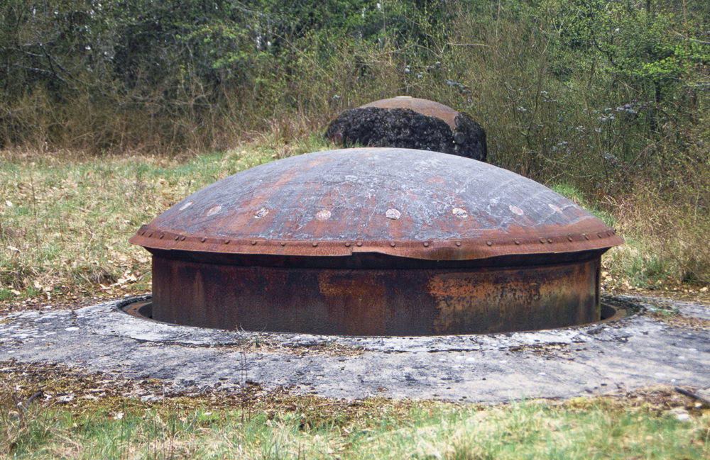 Ligne Maginot - MONT DES WELCHES - A21 - (Ouvrage d'artillerie) - Bloc 2
Tourelle de 75 et cloche GFM - Michel Teiten