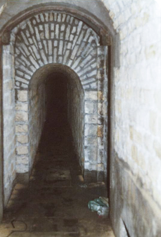 Ligne Maginot - FERME CHAPPY - A1 - (Ouvrage d'infanterie) - Égout visitable
C'est la galerie menant vers la future entrée - Sebach
