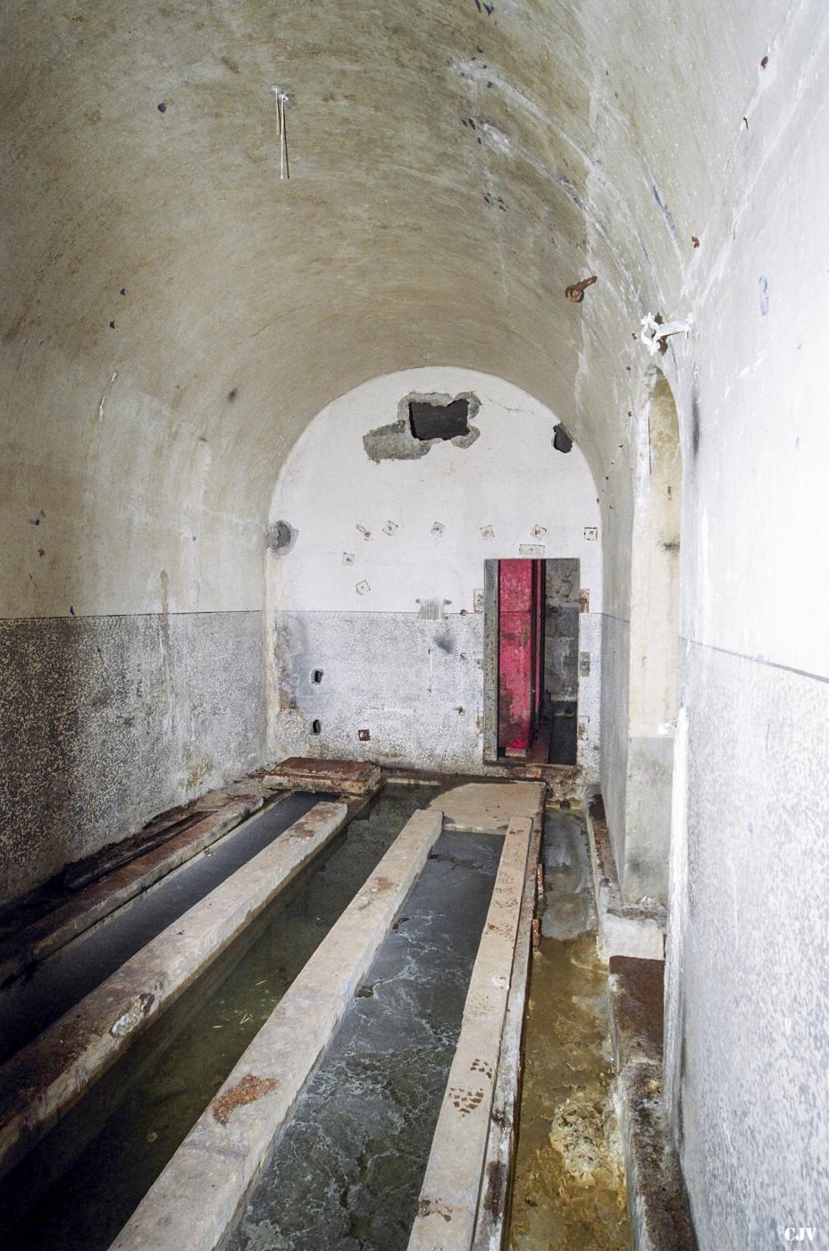 Ligne Maginot - FERME CHAPPY - A1 - (Ouvrage d'infanterie) - Les cuves sont ferraillés - Lia VERMEULEN