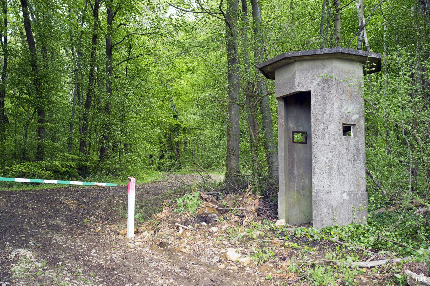 Ligne Maginot - GRAND BOIS - (Dépôt de Munitions) - L'abri a l'entrée du terrain - Lia VERMEULEN