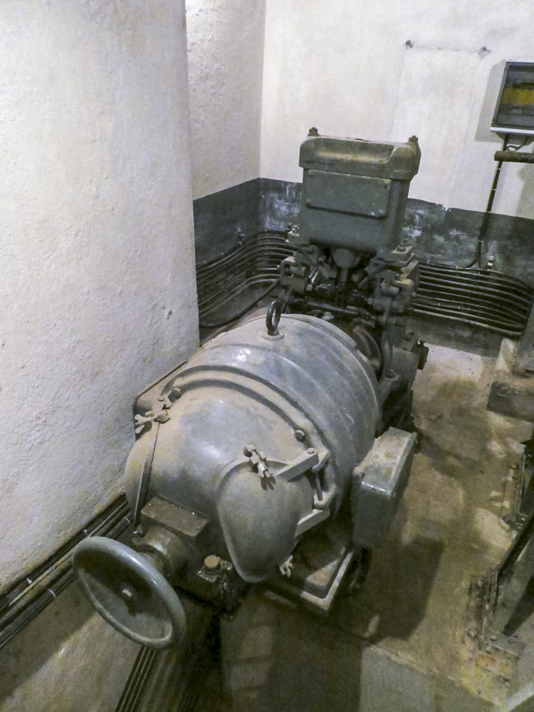 Ligne Maginot - SAINT ROCH (SHR) - (Ouvrage d'artillerie) - Bloc 4
Ascenseur - ELLENA - CUNY