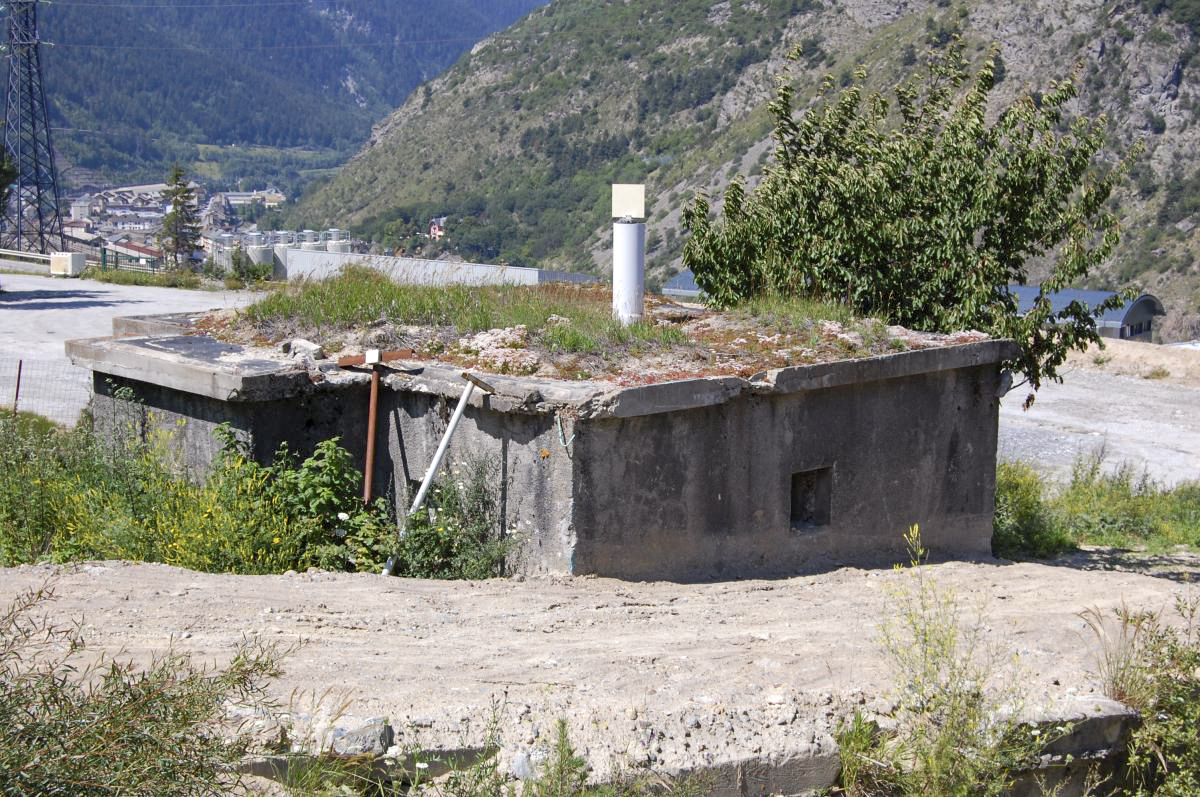 Ligne Maginot - RIEUX ROUX 2 - TUNNEL FERROVIAIRE - (Blockhaus pour arme infanterie) - Côté gauche et arrière - Michal Prasil