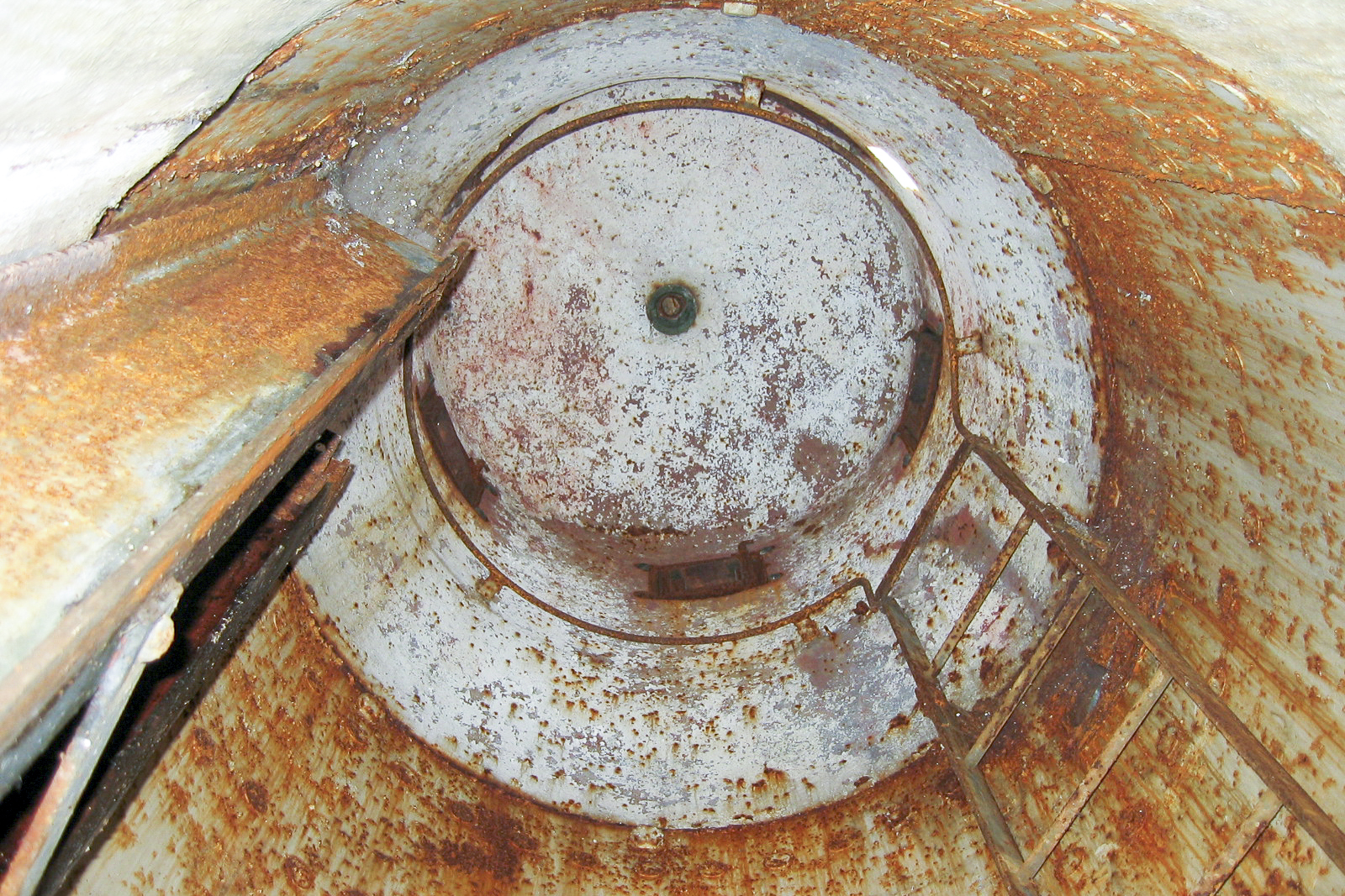 Ligne Maginot - KOENIGSMACKER NORD - C48 - (Casemate d'infanterie - Simple) - Dans la cloche GFM - Michel Teiten
