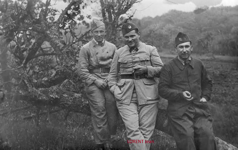 Ligne Maginot - BILLIG - A18 - (Ouvrage d'artillerie) - Le SC LORENT Jean accompagné de deux de ses collègues, chargés par les Allemands de l'entretien de l'ouvrage du Billig au début de l'occupation. - LORENT  Jean