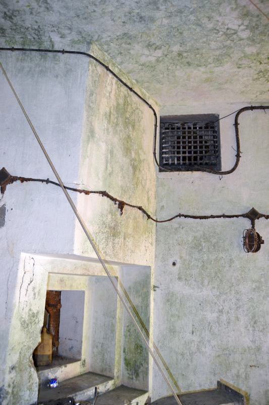 Ligne Maginot - KOBENBUSCH  - A13 - (Ouvrage d'artillerie) - Entrée munitions
Prise d'air en régime gazé et premier créneau de défense intérieure. - Jules Mathieu