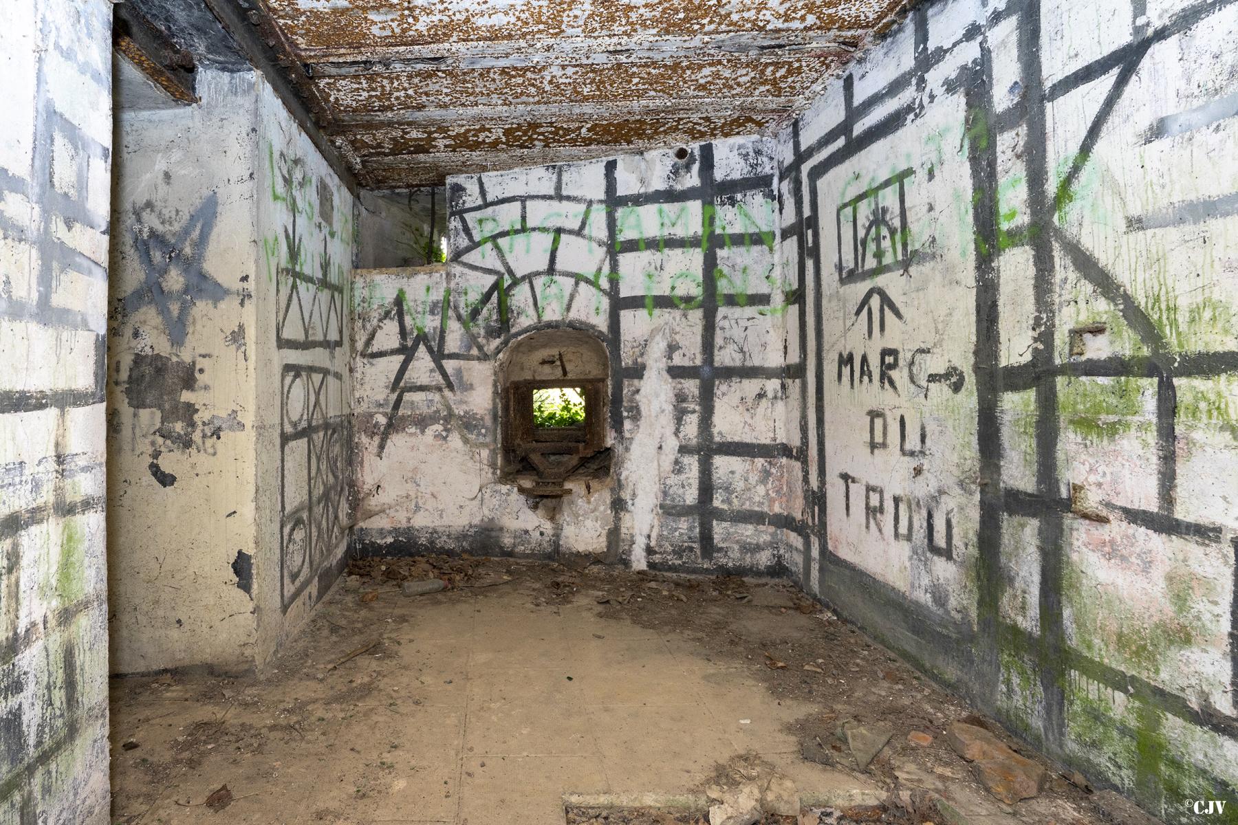 Ligne Maginot - CHATEAU L'ABBAYE - (Casemate d'infanterie - Double) - Intérieur - Lia VERMEULEN