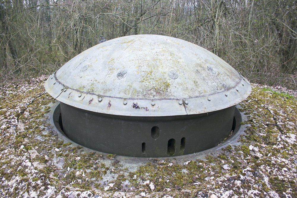 Ligne Maginot - GALGENBERG - A15 - (Ouvrage d'artillerie) - Bloc 3
Tourelle mitrailleuse en batterie - Michel Teiten