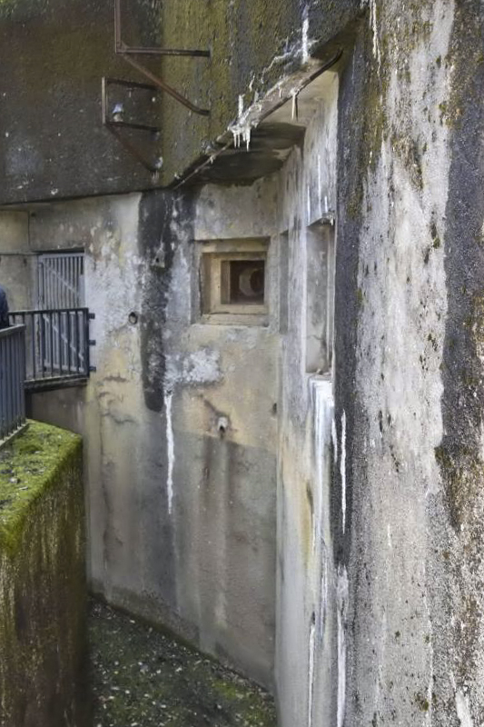 Ligne Maginot - GALGENBERG - A15 - (Ouvrage d'artillerie) - Entrée des hommes
Fossé diamant - D.Froehly