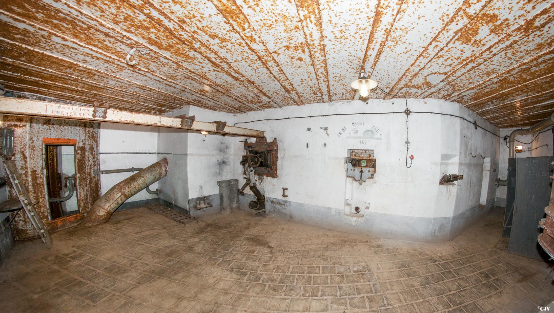 Ligne Maginot - GALGENBERG - A15 - (Ouvrage d'artillerie) - Entrée des hommes - Lia VERMEULEN