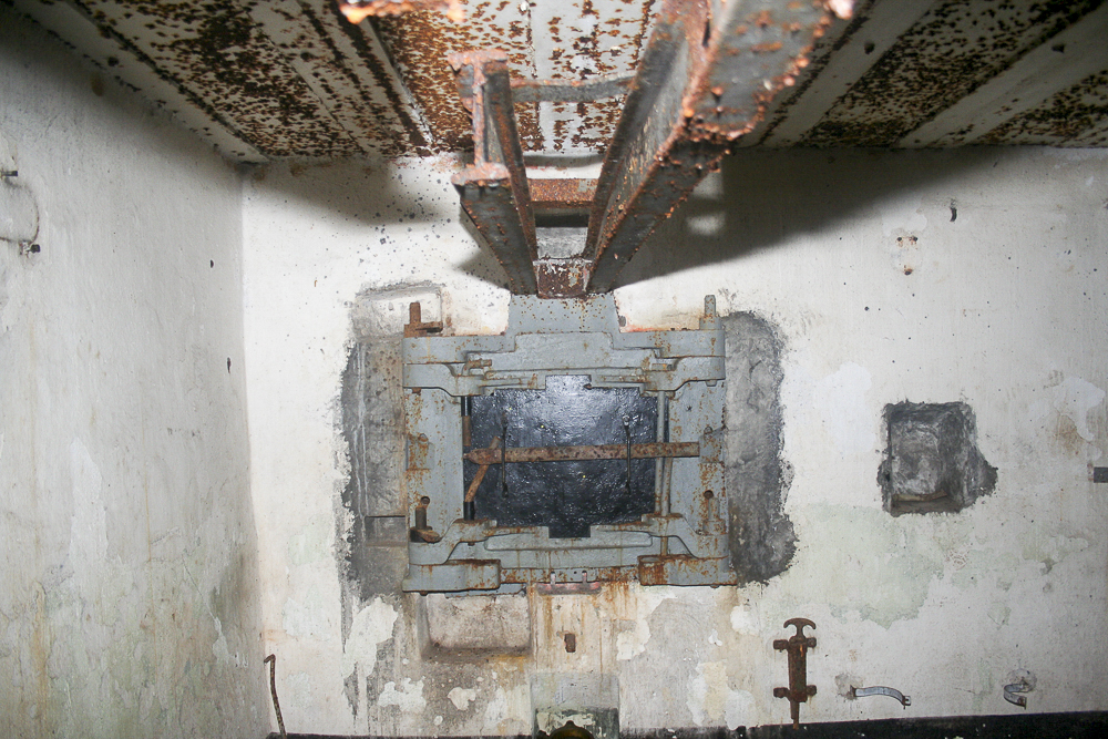 Ligne Maginot - GALGENBERG - A15 - (Ouvrage d'artillerie) - Bloc 1
Créneau JM / AC47 - Michel Teiten