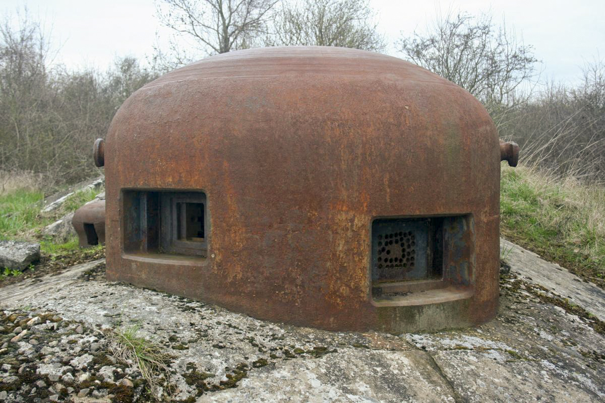 Ligne Maginot - GALGENBERG - A15 - (Ouvrage d'artillerie) - Bloc 5
Cloche GFM - Noter les créneaux décalés - Michel Teiten