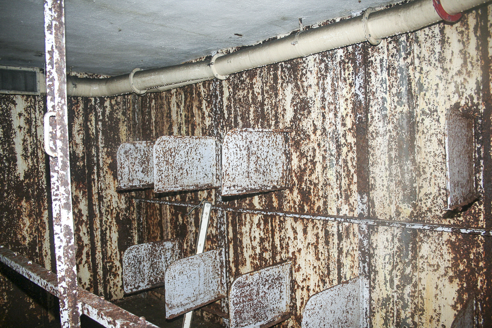 Ligne Maginot - GALGENBERG - A15 - (Ouvrage d'artillerie) - Bloc 6
Etage inférieur
Local 79 : chambre de troupe - Michel Teiten