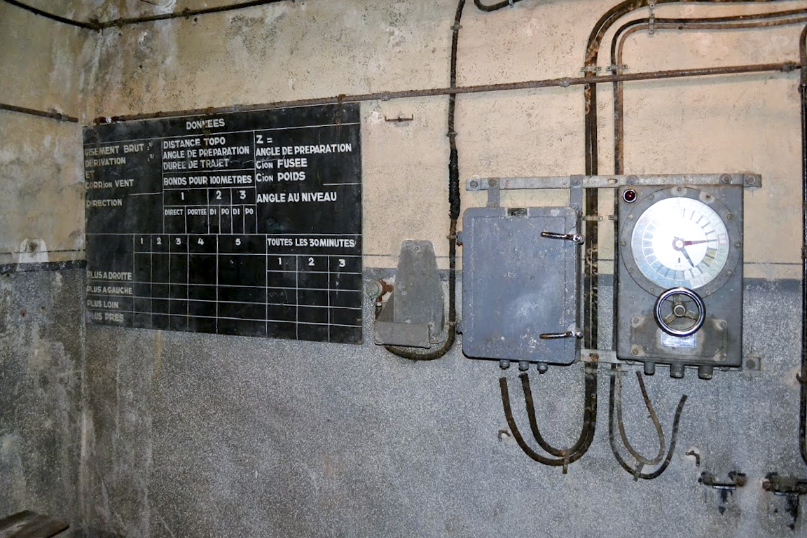Ligne Maginot - GALGENBERG - A15 - (Ouvrage d'artillerie) - Bloc 6
Le PC du bloc avec le transmetteur d'ordre - PAVEL Jan