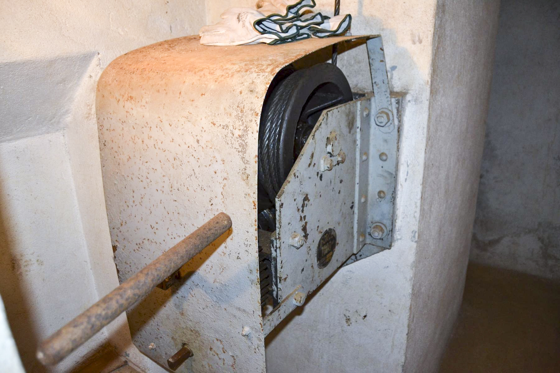 Ligne Maginot - GALGENBERG - A15 - (Ouvrage d'artillerie) - Dispositif d'obturation - Treuil manuel d'ouverture - Jules MATHIEU